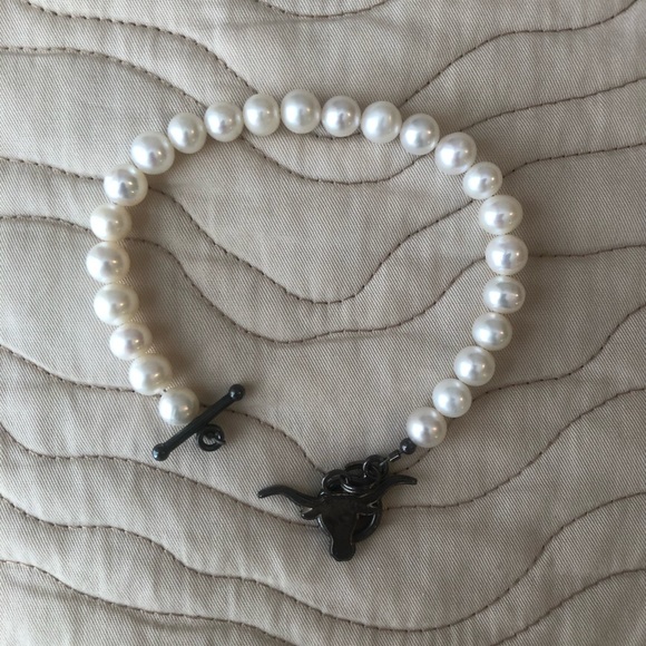 Texas Longhorns Pearl Bracelet in Brass - Picture 1 of 3